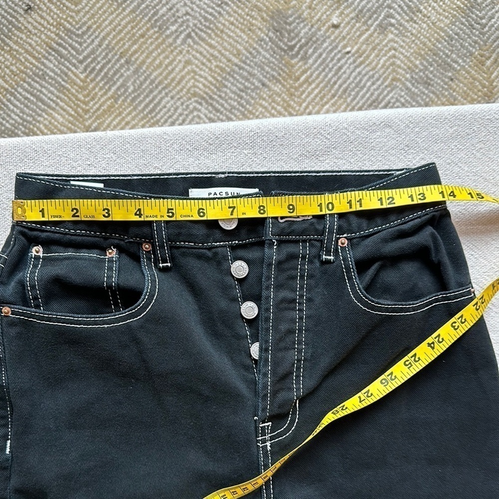 PacSun Black ultra high rise “dad Jean” SZ 26 - Picture 6 of 9